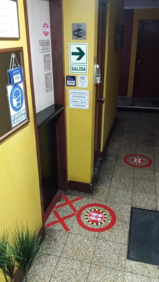 Hostal Residencial Mochica 利马 外观 照片