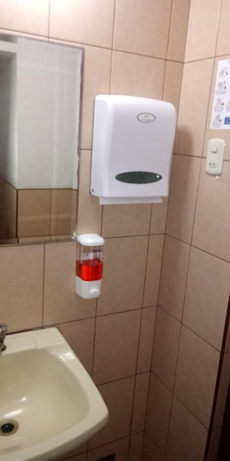 Hostal Residencial Mochica 利马 外观 照片