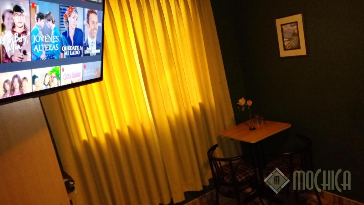 Hostal Residencial Mochica 利马 外观 照片