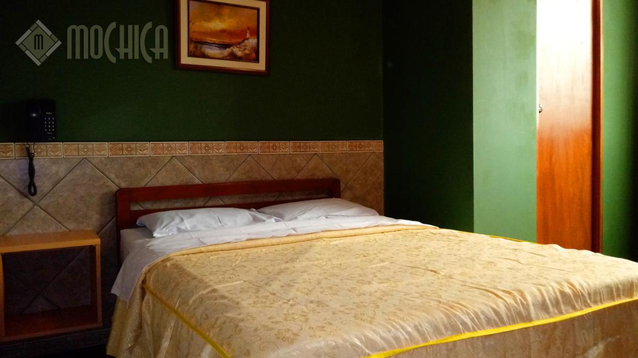 Hostal Residencial Mochica 利马 外观 照片