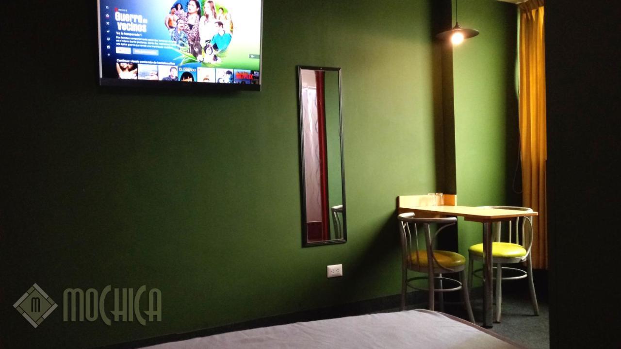 Hostal Residencial Mochica 利马 外观 照片