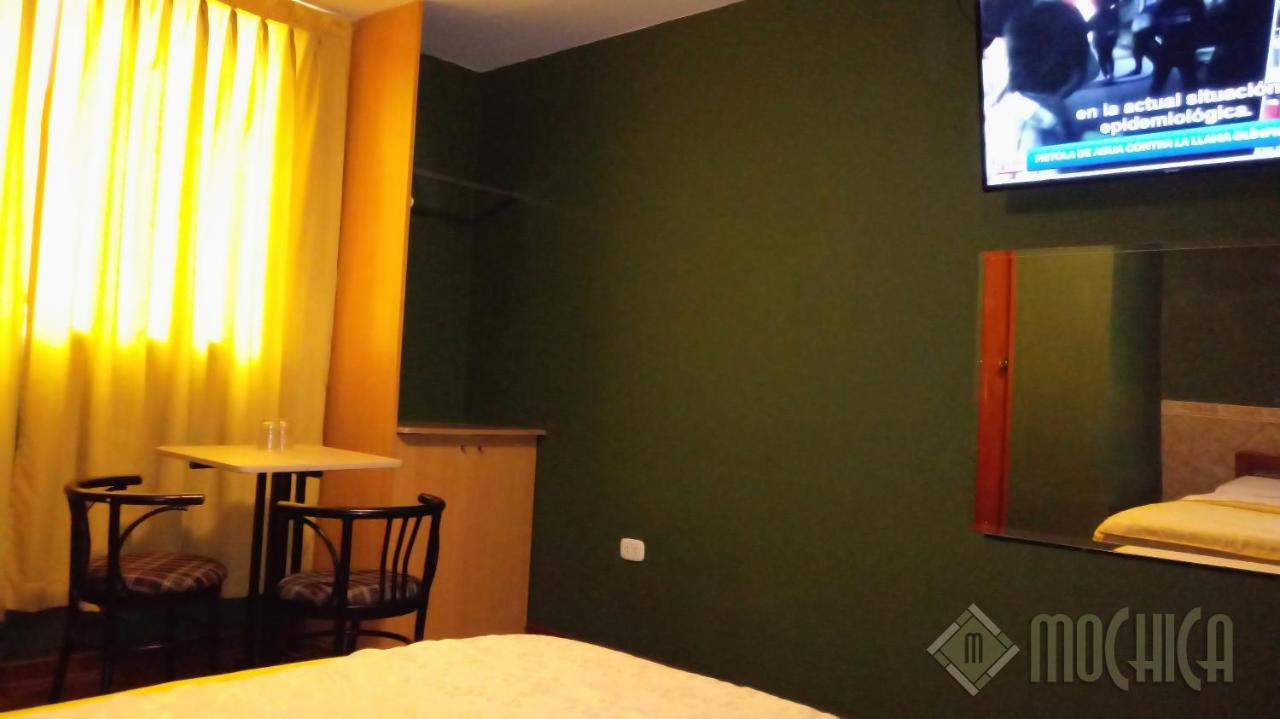 Hostal Residencial Mochica 利马 外观 照片