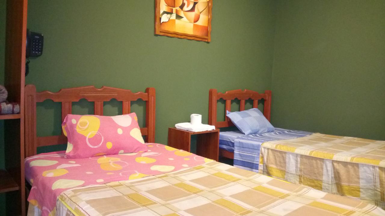 Hostal Residencial Mochica 利马 外观 照片
